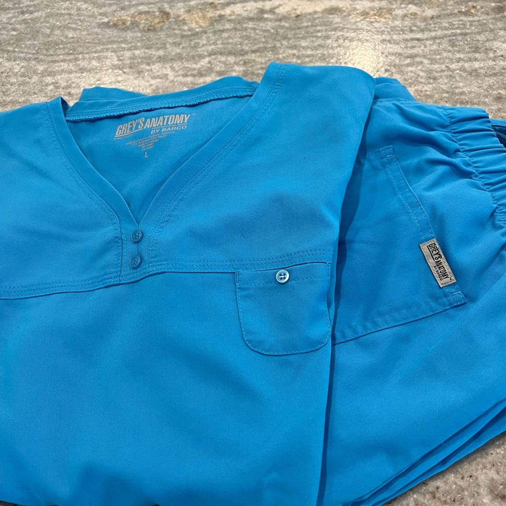 Grey’s Antomy Scrubs  Large